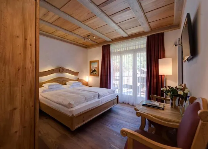 Schoenegg Hotel